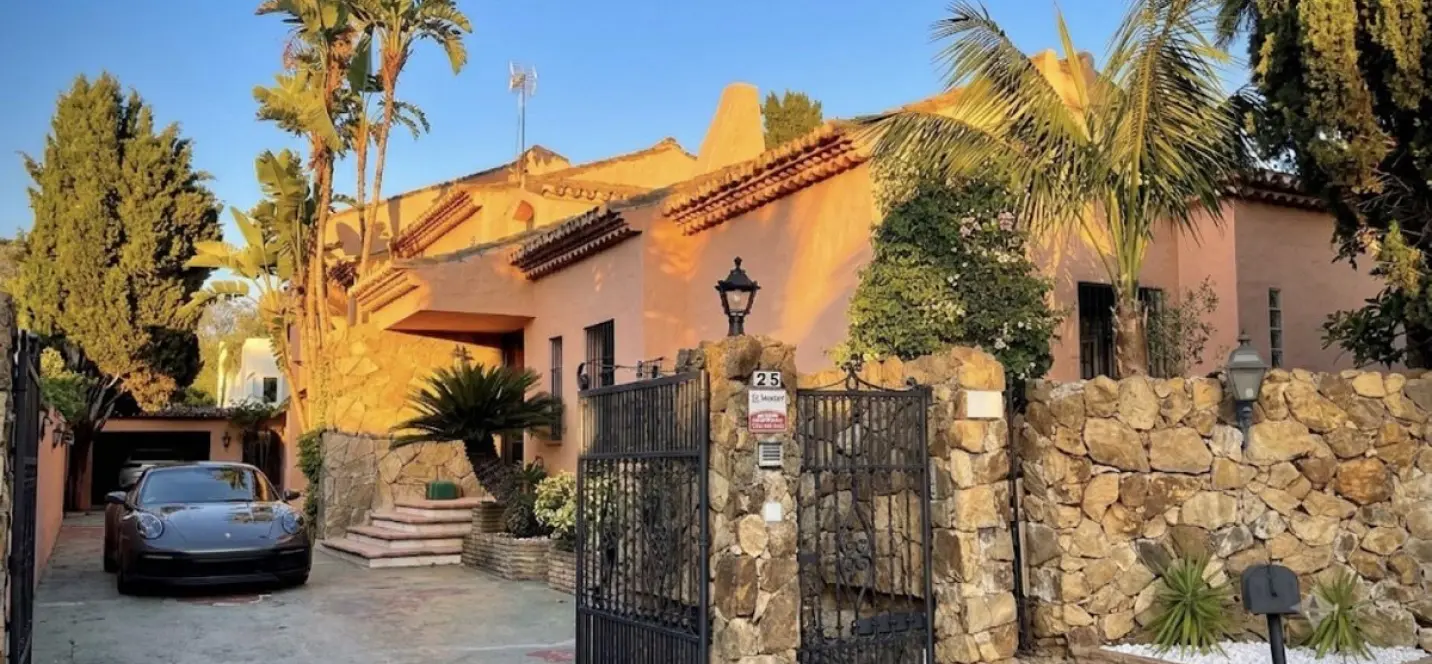 Long-term rent of detached villa in El Paraiso 1