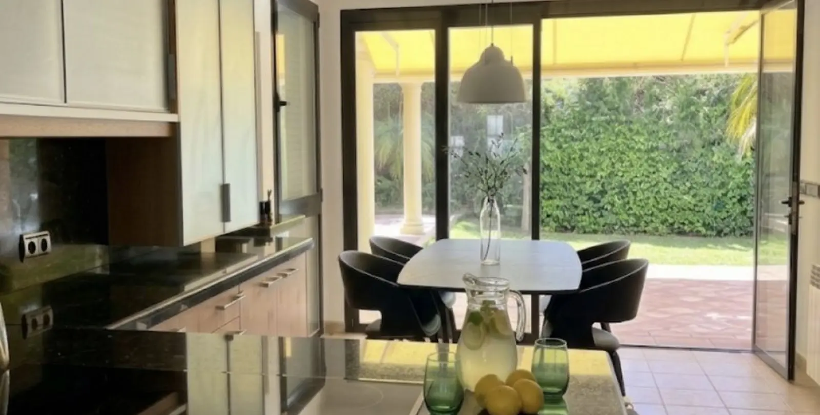 Long-term rent of detached villa in El Paraiso 11