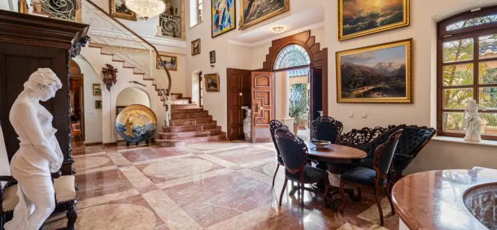 Venta de villa independiente en Nueva Andalucía 1