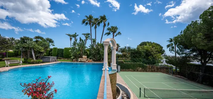 Venta de villa independiente en Nueva Andalucía 2
