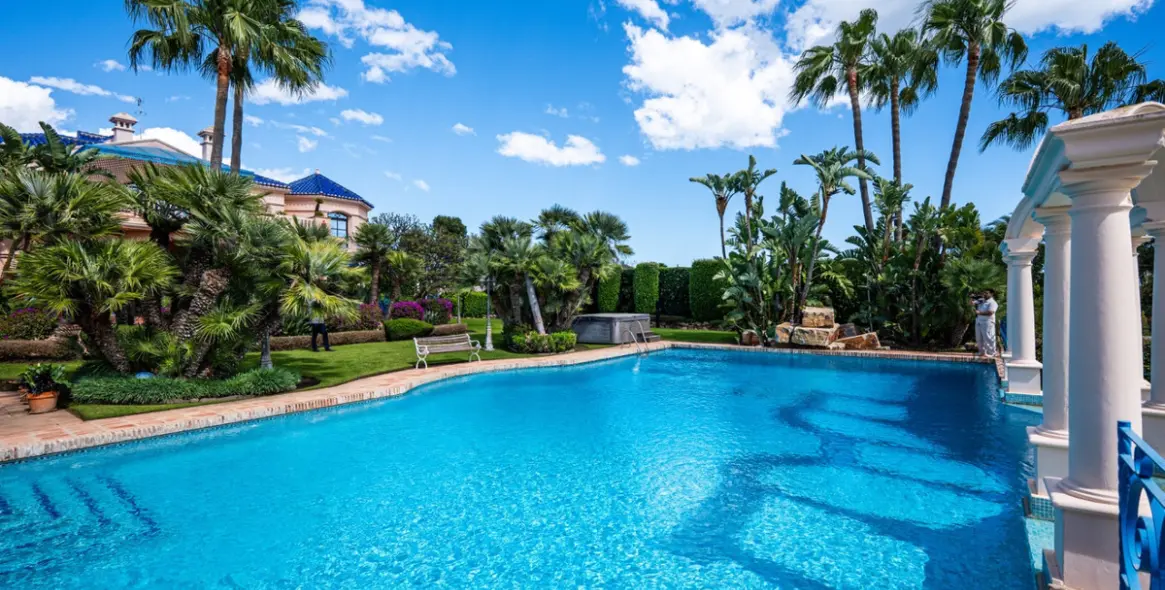 Venta de villa independiente en Nueva Andalucía 51