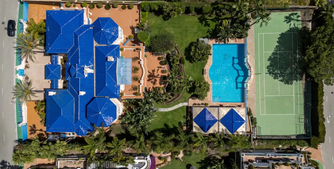 Venta de villa independiente en Nueva Andalucía 55