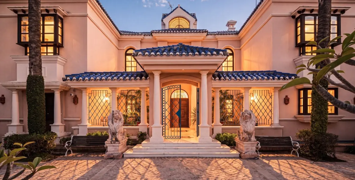 Venta de villa independiente en Nueva Andalucía 75