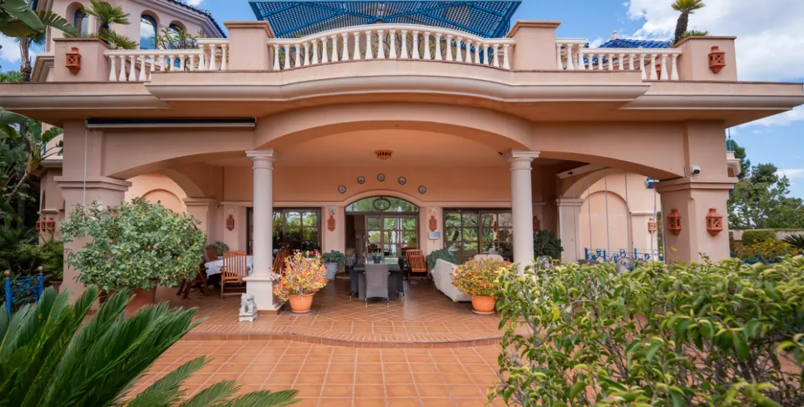 Venta de villa independiente en Nueva Andalucía 83