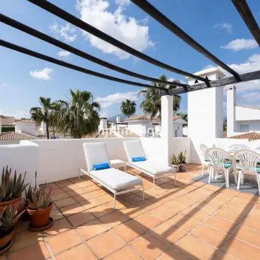 Venta de ático dúplex en Nueva Andalucía