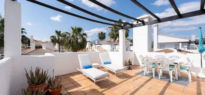 Venta de ático dúplex en Nueva Andalucía 0