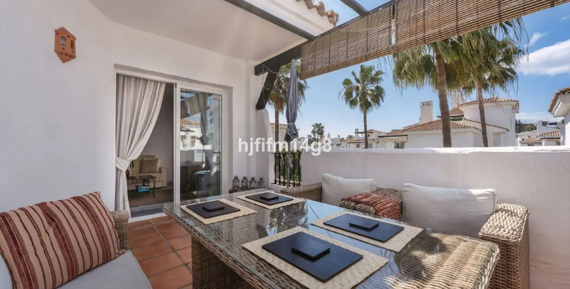 Venta de ático dúplex en Nueva Andalucía 2