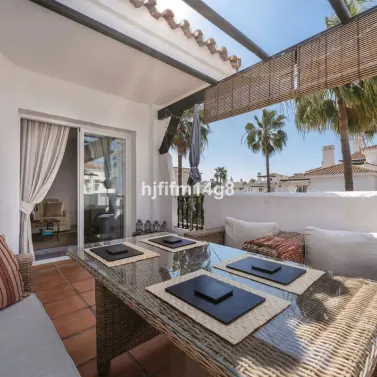 Venta de ático dúplex en Nueva Andalucía