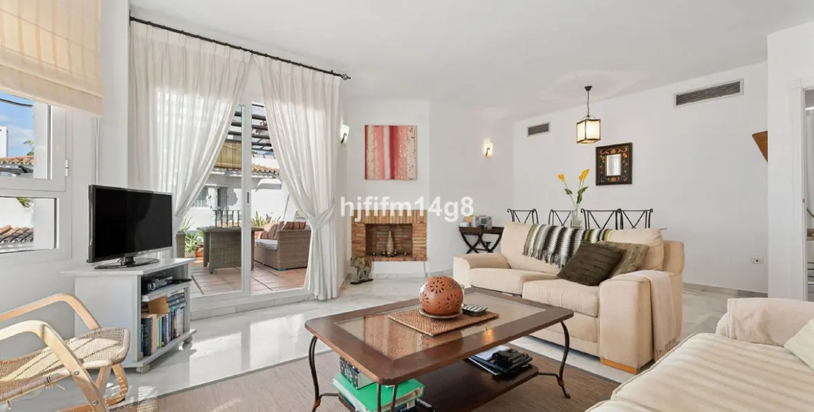 Venta de ático dúplex en Nueva Andalucía 4