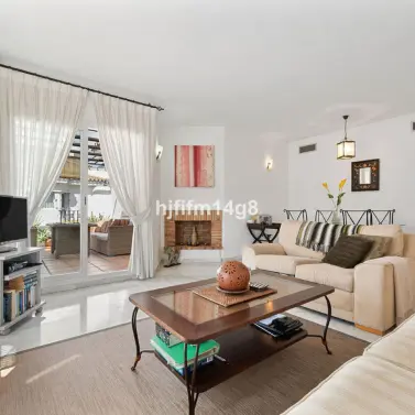 Venta de ático dúplex en Nueva Andalucía