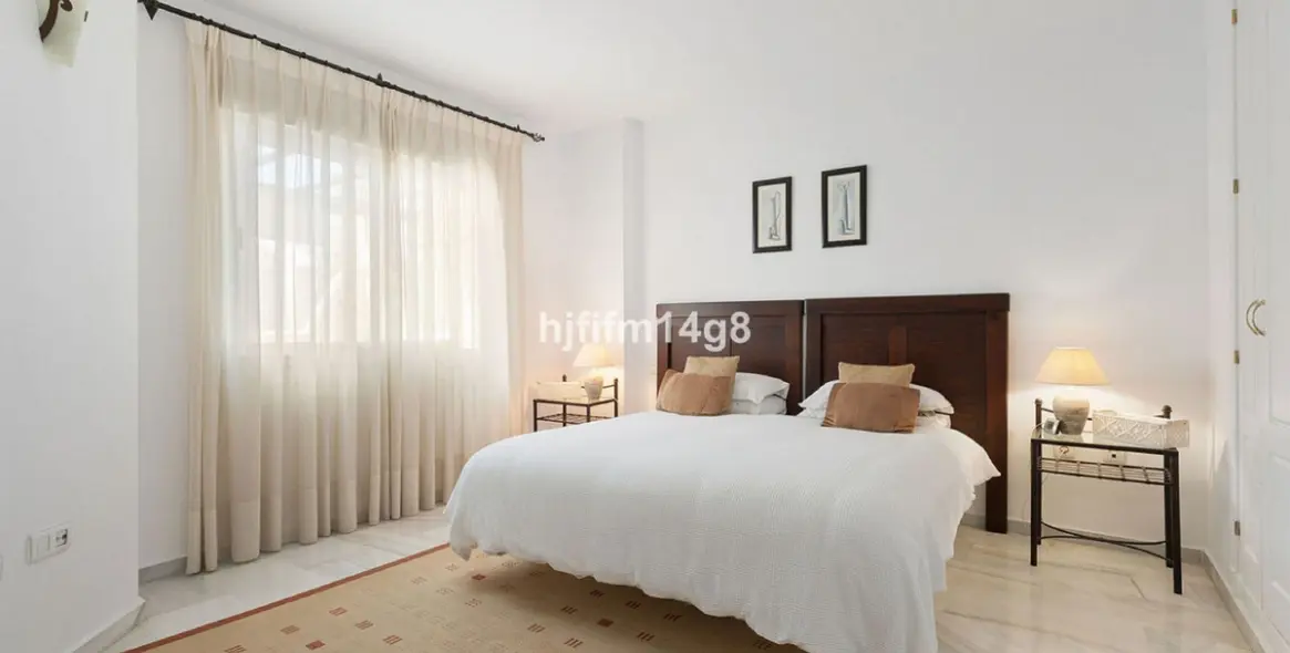 Venta de ático dúplex en Nueva Andalucía 7