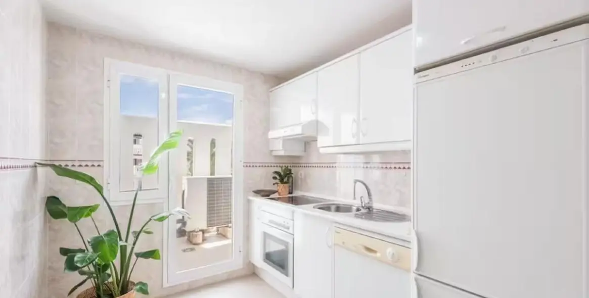 Venta de ático dúplex en Nueva Andalucía 15