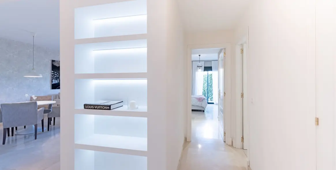 Venta de apartamento en planta baja en Guadalmina Alta 14