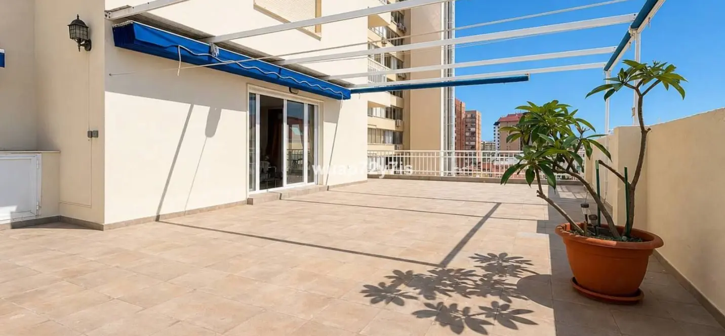 Sale of penthouse in Fuengirola 1