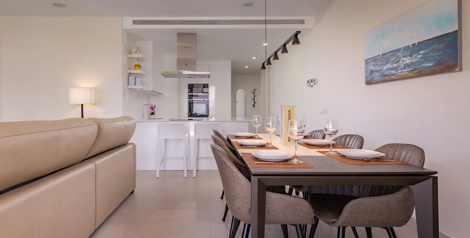 Продажа апартаментов на среднем этаже в Estepona 8