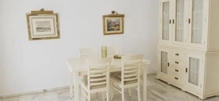 Venta de apartamento en planta media en Marbella 4