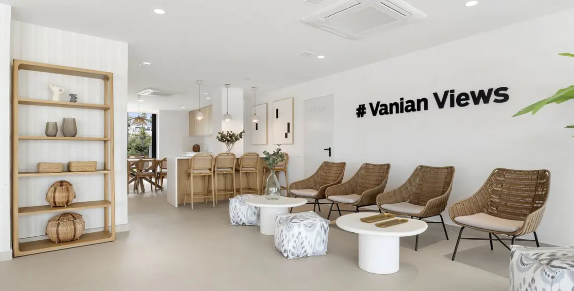 Venta de apartamento en planta media en Selwo 26