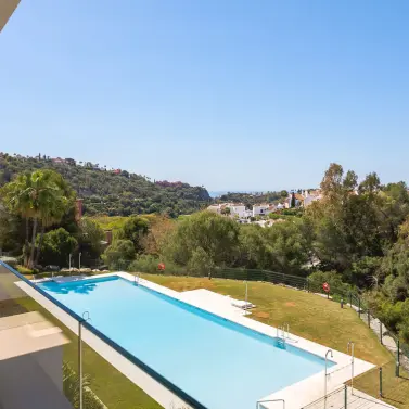 Venta de apartamento en planta baja en Benahavís