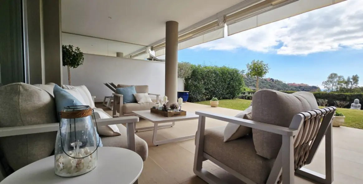 Venta de apartamento en planta baja en Benahavís 6
