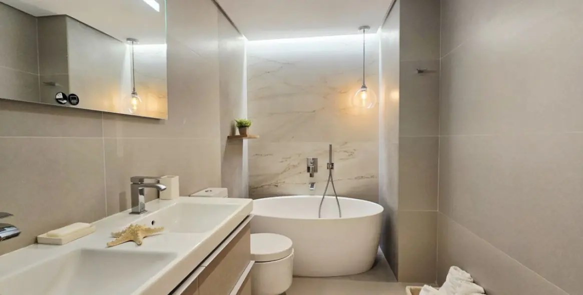 Venta de apartamento en planta baja en Benahavís 16