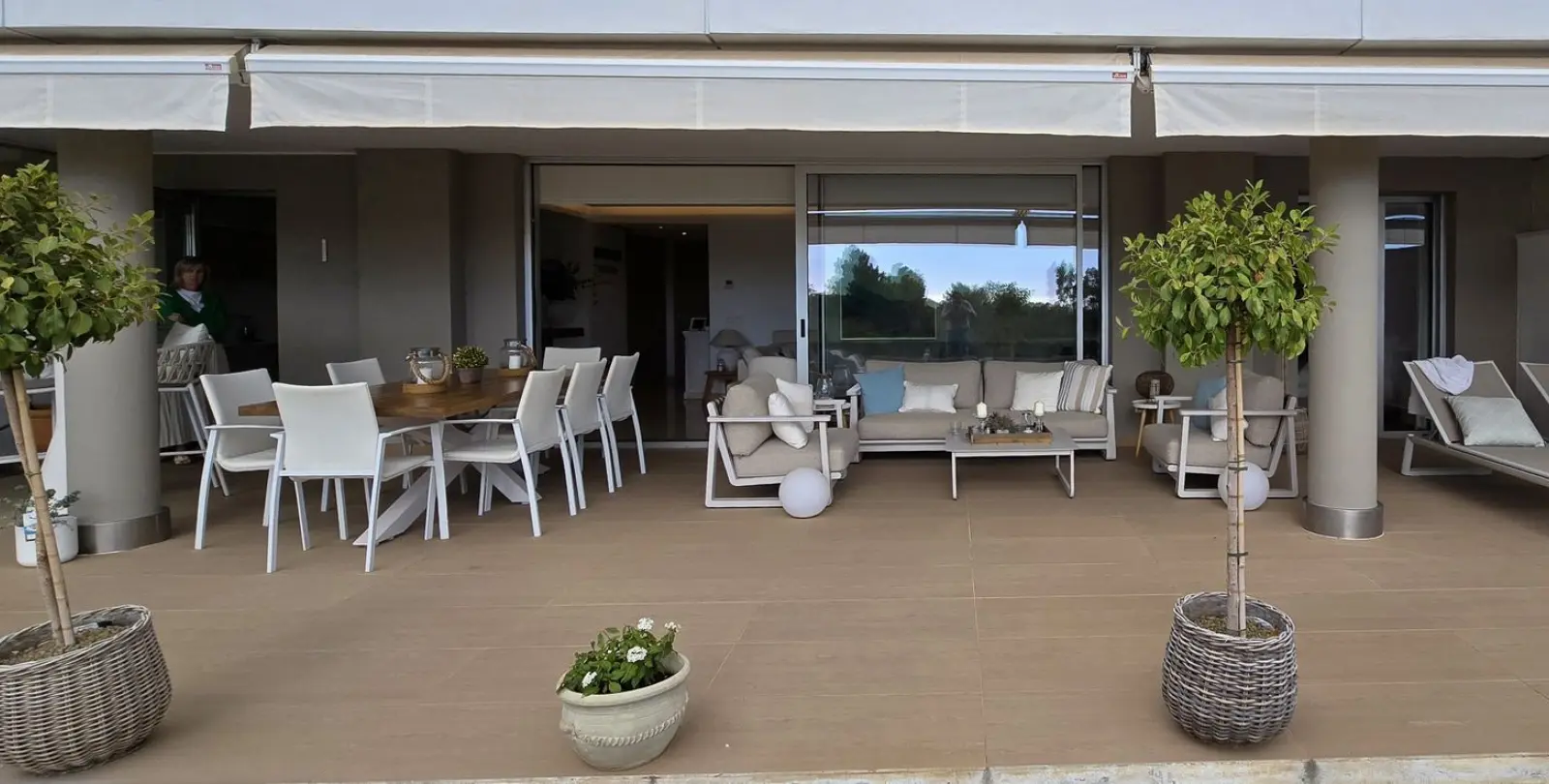 Venta de apartamento en planta baja en Los Arqueros 4
