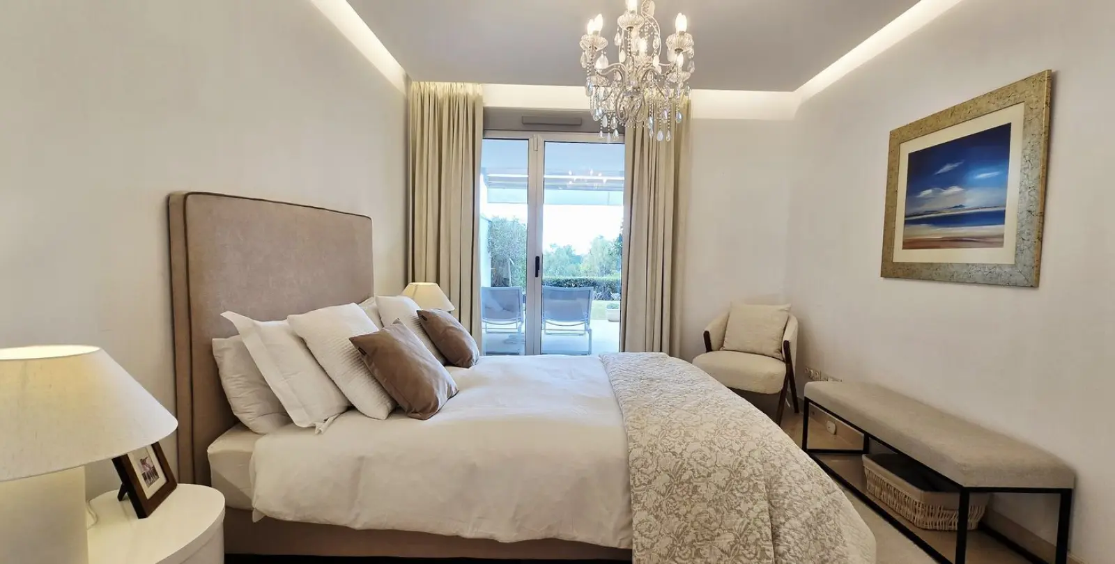 Venta de apartamento en planta baja en Los Arqueros 13