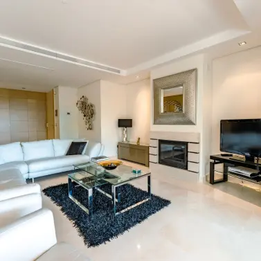Venta de apartamento en planta media en La Quinta