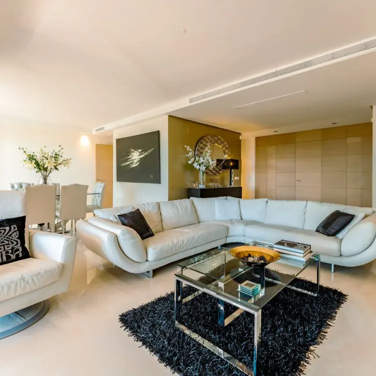 Sale of middle floor apartment in La Quinta