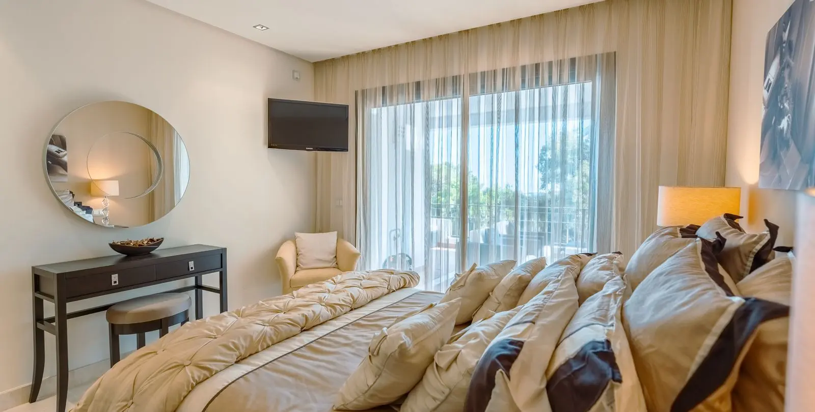 Sale of middle floor apartment in La Quinta 16