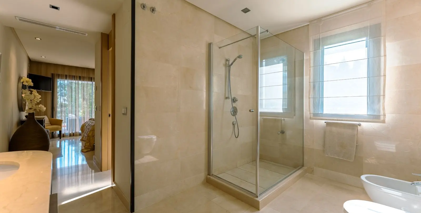 Sale of middle floor apartment in La Quinta 20