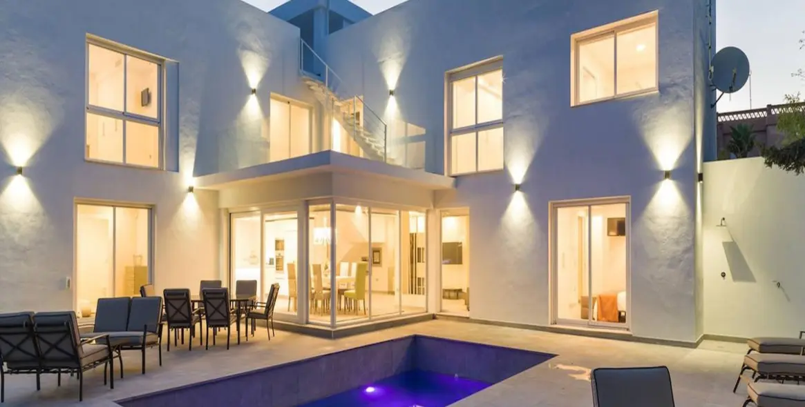 Sale of detached villa in Nueva Andalucía 1