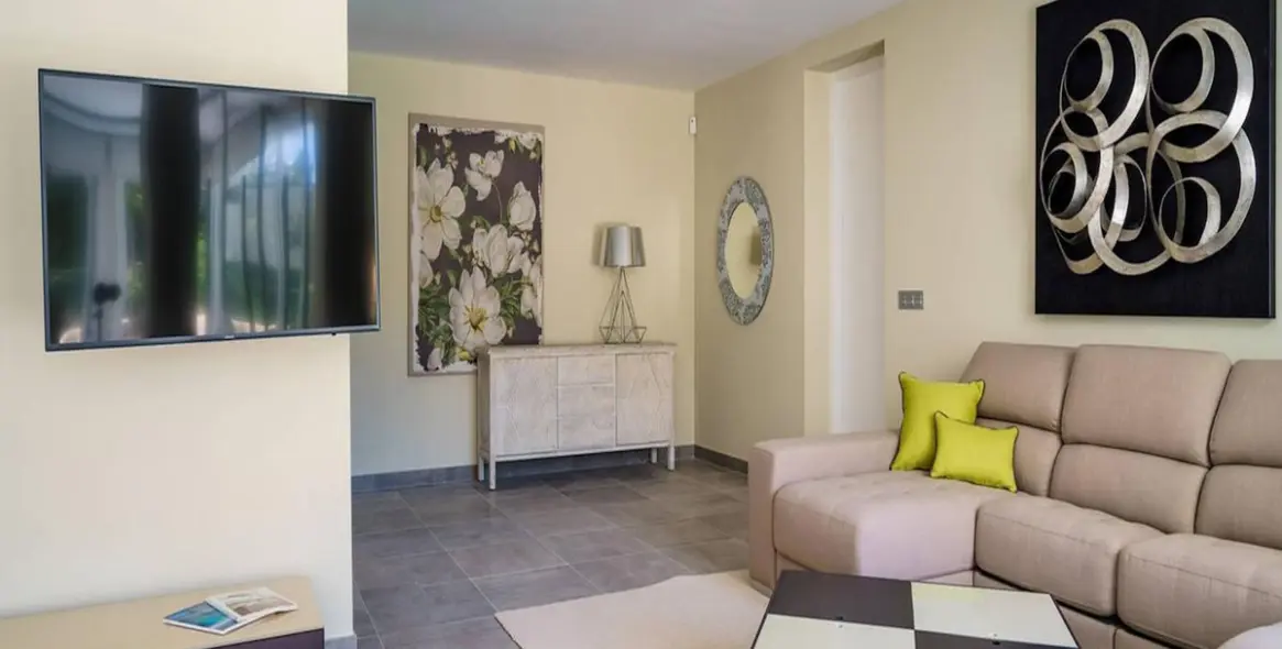 Sale of detached villa in Nueva Andalucía 8