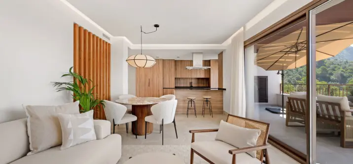 Venta de ático dúplex en Istán 2