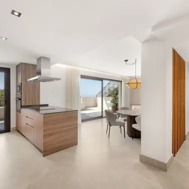 Venta de ático dúplex en Istán