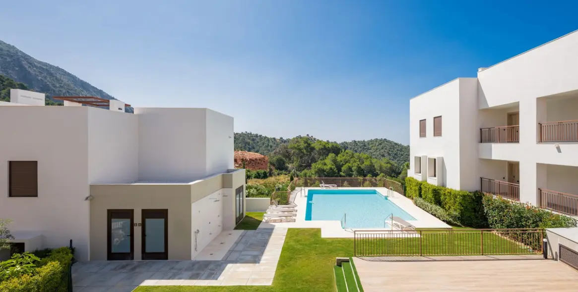 Venta de ático dúplex en Istán 22