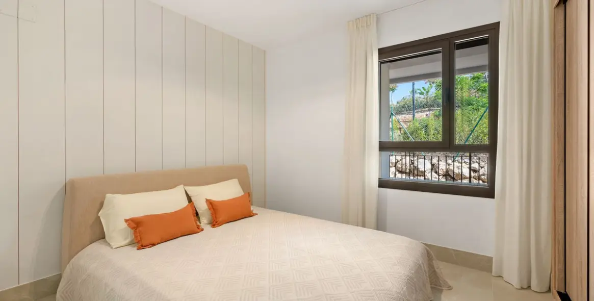 Venta de ático dúplex en Istán 23