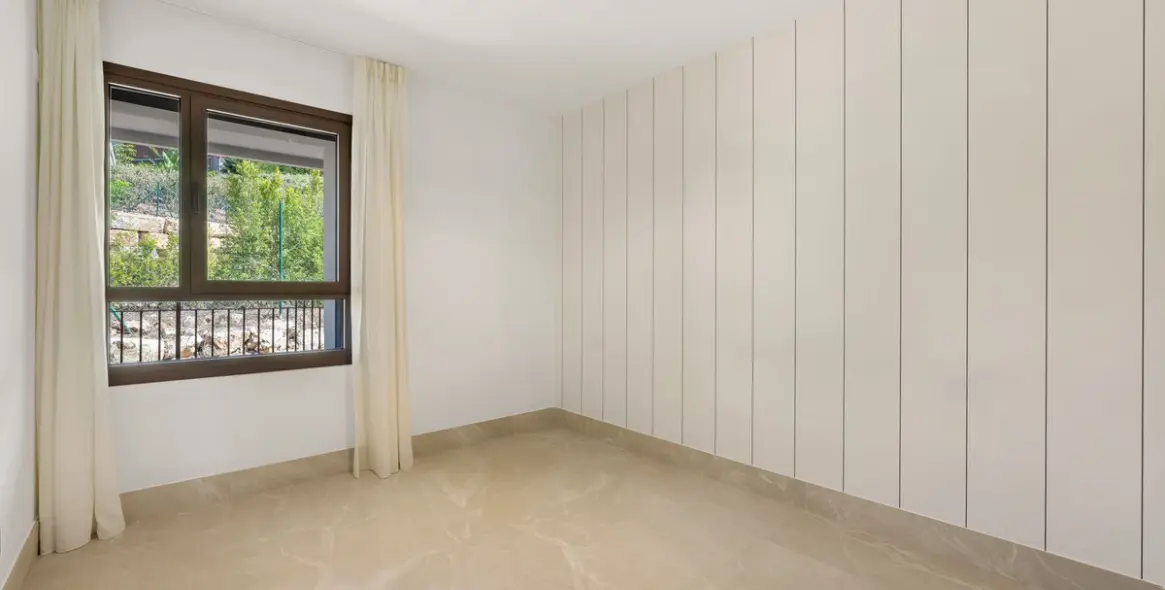 Venta de ático dúplex en Istán 24