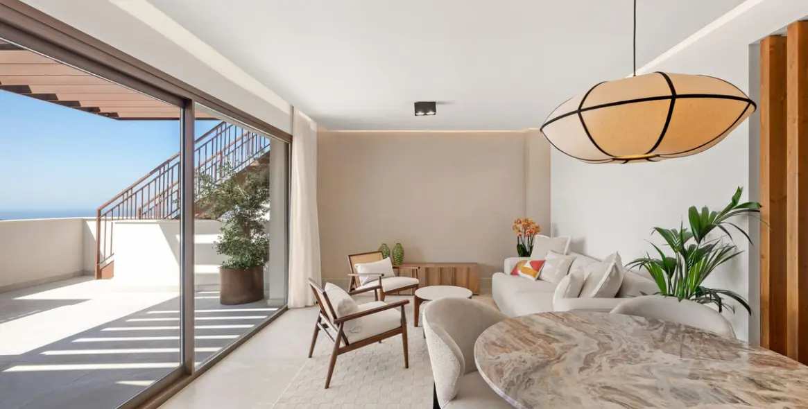 Venta de ático dúplex en Istán 28