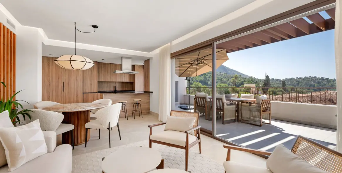 Venta de ático dúplex en Istán 29
