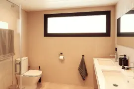 Image 4 thumb