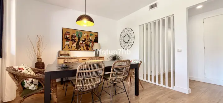 Sale of ground floor apartment in Estepona 2