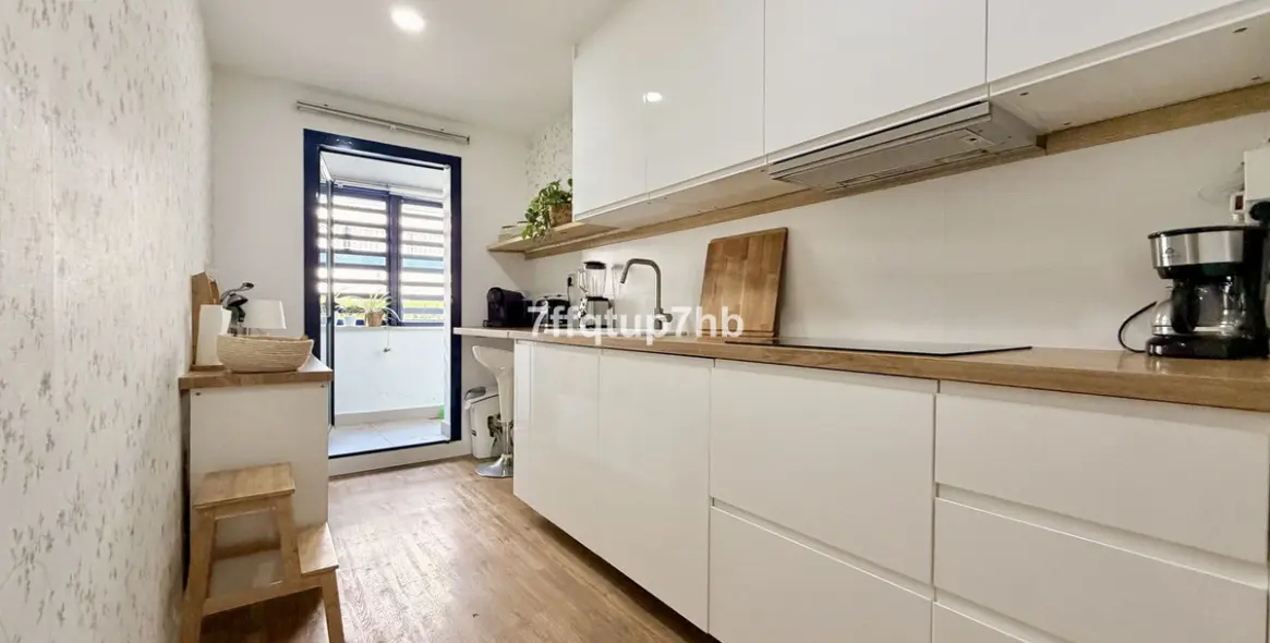 Sale of ground floor apartment in Estepona 8