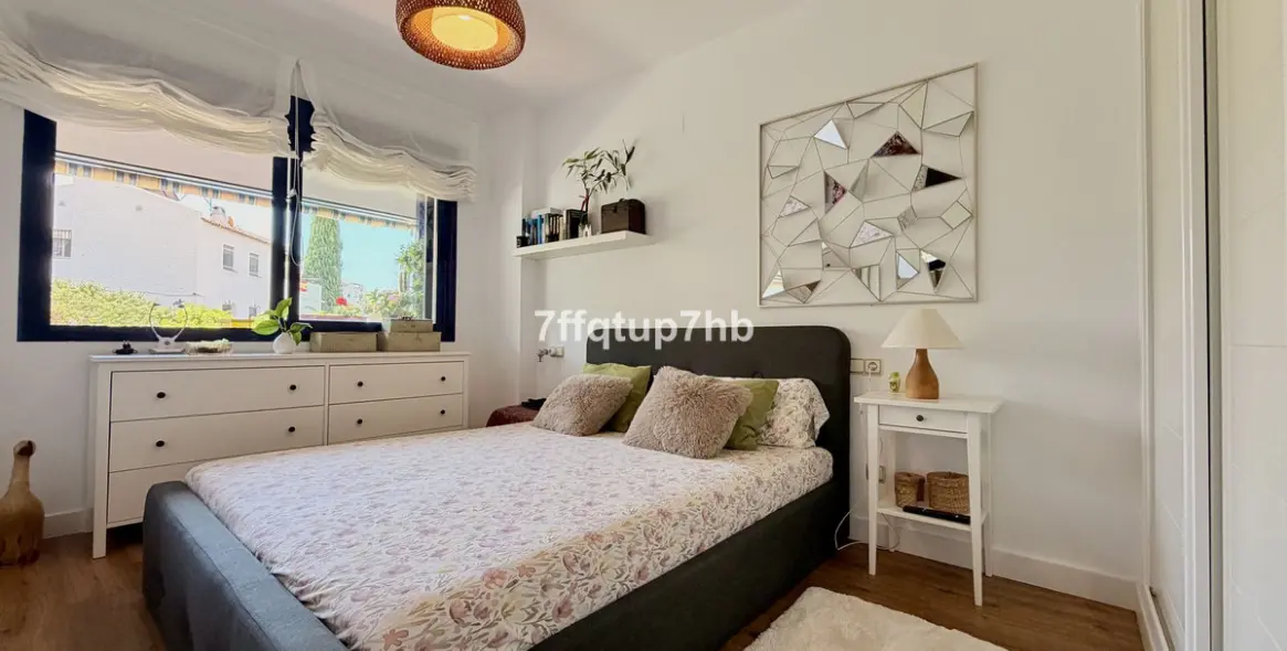 Sale of ground floor apartment in Estepona 10