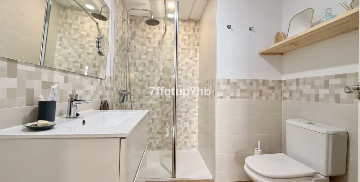 Sale of ground floor apartment in Estepona 13