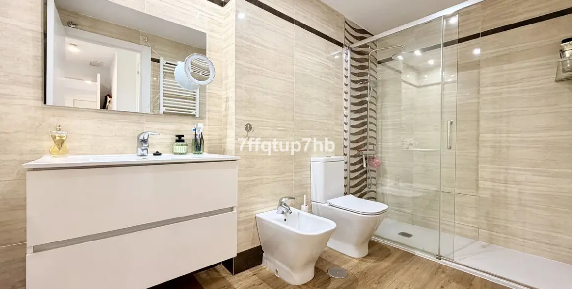 Sale of ground floor apartment in Estepona 18