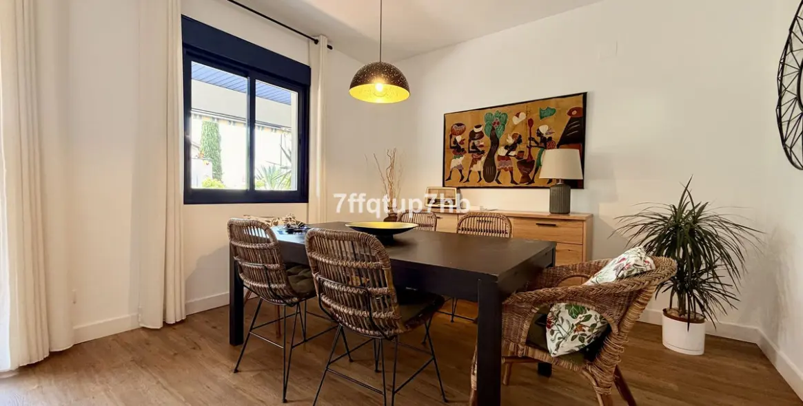 Sale of ground floor apartment in Estepona 22