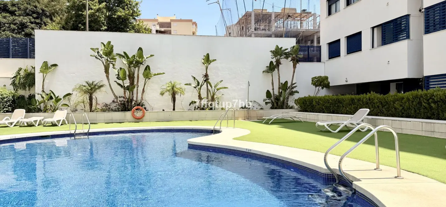 Venta de apartamento en planta baja en Estepona 4