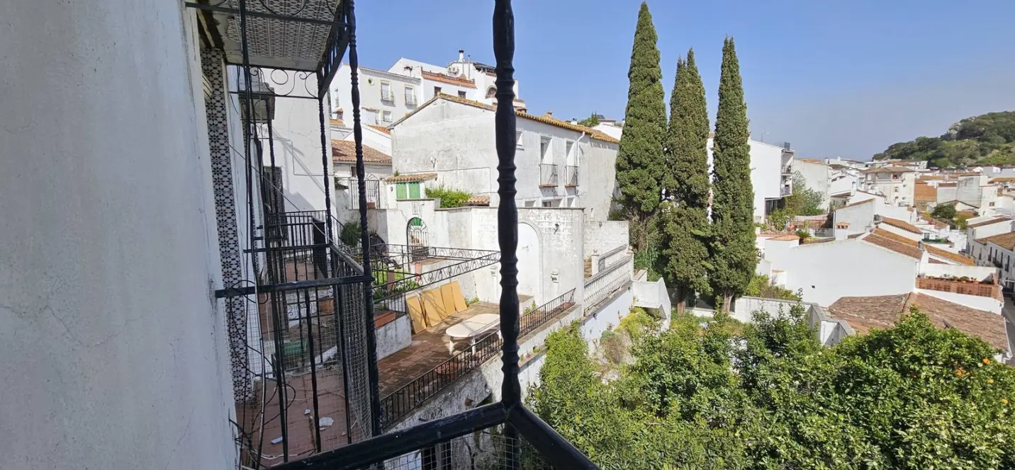 Sale of detached villa in Gaucín 4