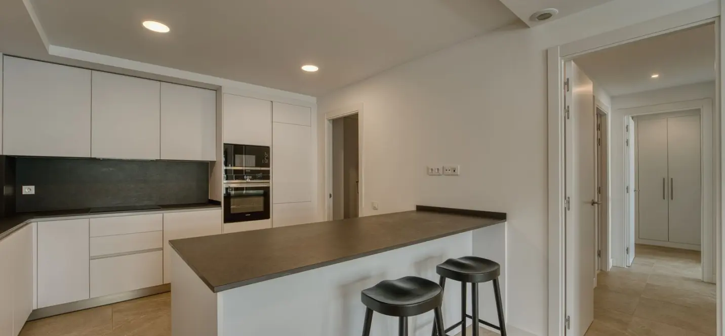 Venta de apartamento en planta baja en Estepona 2