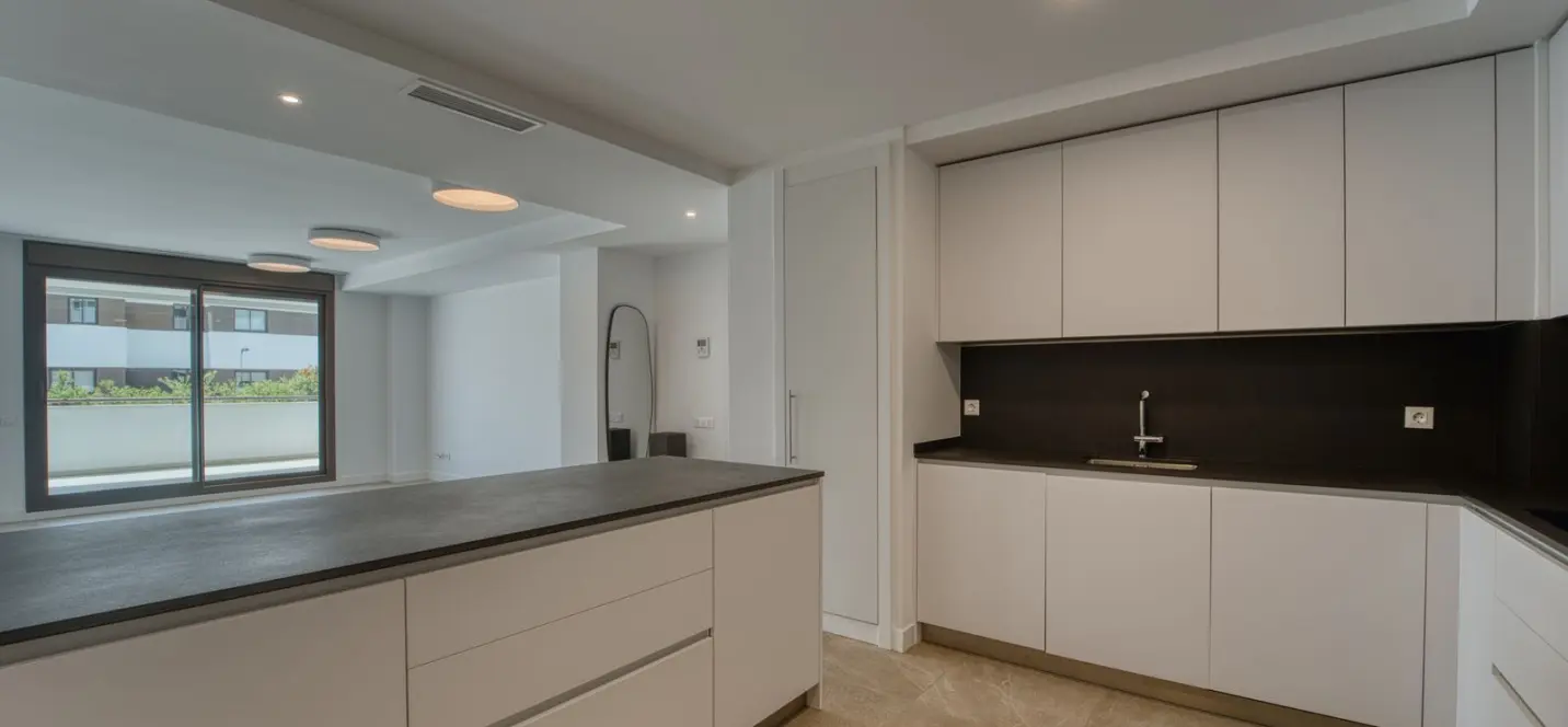 Venta de apartamento en planta baja en Estepona 3